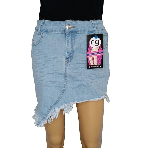 Dresses & Skirts - NWT CG Buzz Jeans Light Wash Denim Mini Skirt Asymmetrical Frayed Hem Stretch L